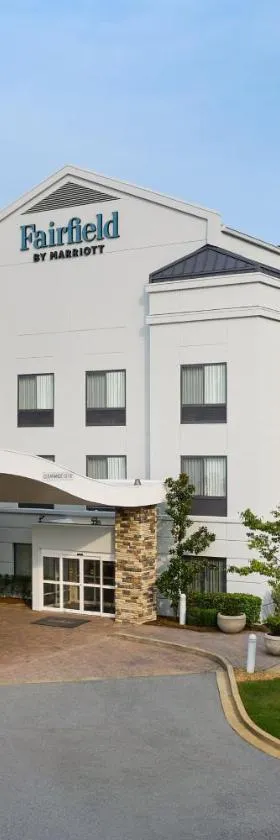 奥本欧佩莱卡费尔菲尔德客栈，位于欧佩莱卡的酒店
