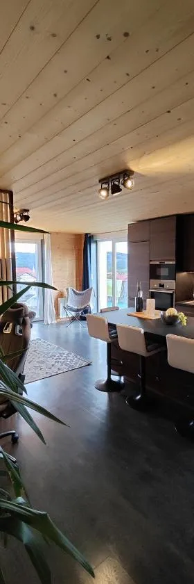 Superbe appartement neuf avec terrasse，位于奥尔尚普韦内的酒店
