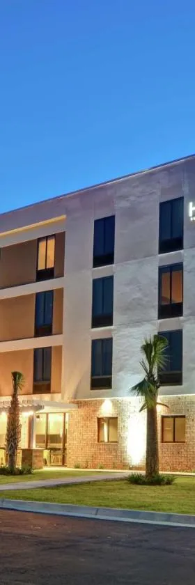 Home2 Suites By Hilton Beaufort，位于博福特的酒店