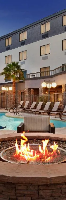 Courtyard By Marriott Las Vegas Stadium Area，位于拉斯维加斯的酒店