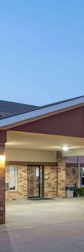 马顿速8酒店，位于Mattoon的酒店
