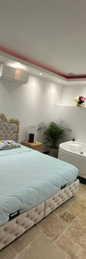 L'Écrin de l'Amour，位于圣阿韦尔坦的酒店