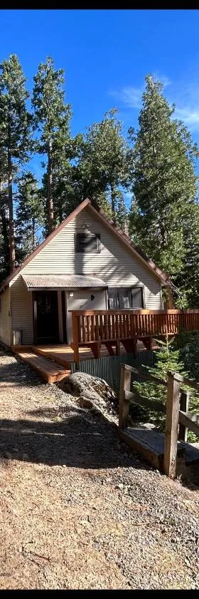 Sequoia National Forest Cabin-ATV Ride，位于Panorama Heights的酒店