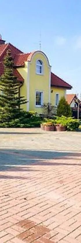 Hotel Jabłoński，位于多洛托沃的酒店