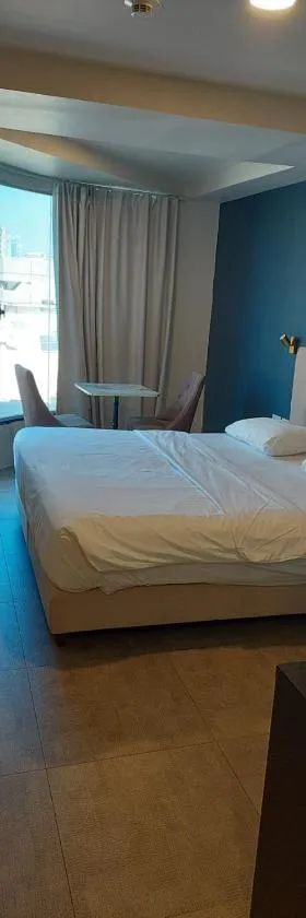 Moon TLV - 4th floor，位于特拉维夫的酒店