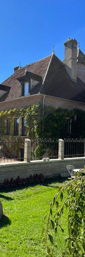 chambre d'hôtes Madame，位于Branges的酒店