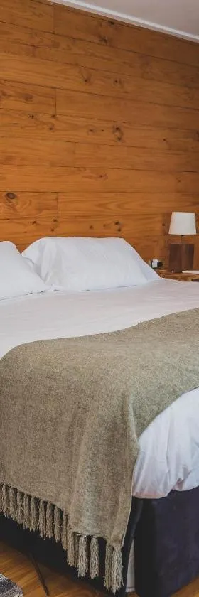 Hotel Puerto Madera，位于Pelluhue的酒店