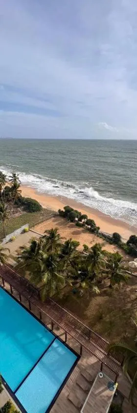 PL BEACH FRONT APARTMENT，位于Bopitiya的酒店