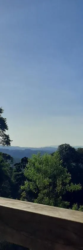 Embu Manacás da Serra，位于恩布的酒店