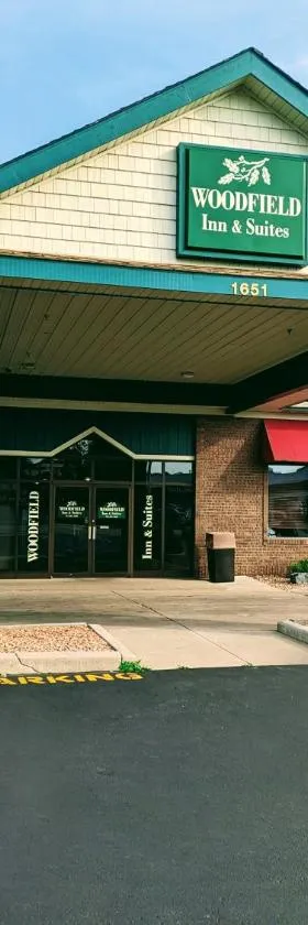 Woodfield Inn and Suites，位于Marshfield的酒店