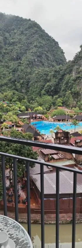 Sunway Onsen Suites beautiful view，位于Kampong Batu Lapan的酒店