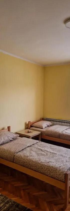 Prenoćište Mali Raj，位于瓦列沃的酒店