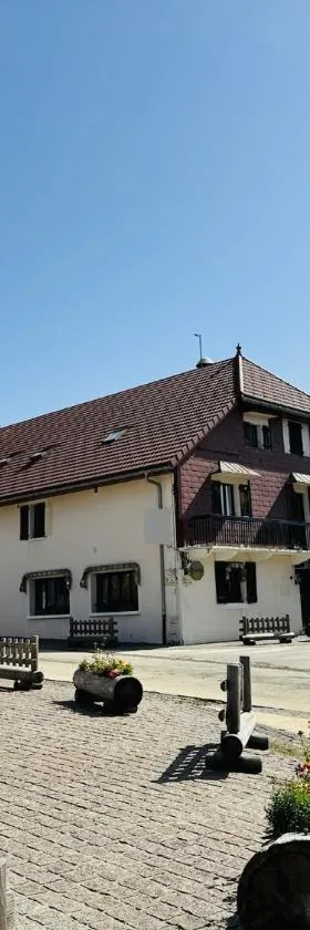Auberge La Cléa，位于La Pesse的酒店