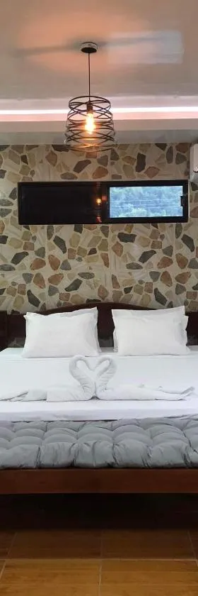 Luxury Penthouse With View&Starlink，位于Dapa的酒店