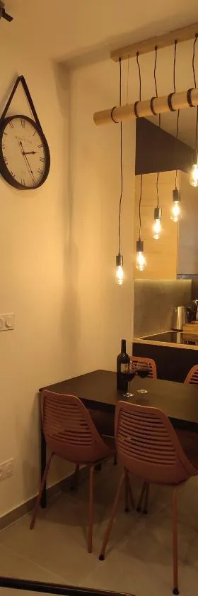 Cocon Lux au centre de Voiron，位于瓦龙的酒店