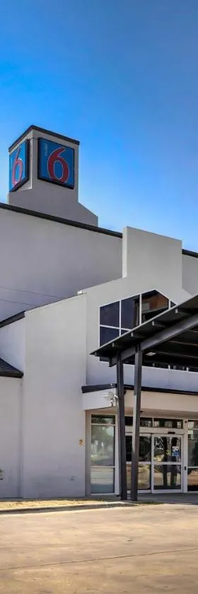 Motel 6-Cedar Park, TX，位于斯德伯克的酒店