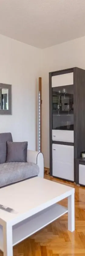 Apartman Dragomir，位于伊莫茨基的酒店