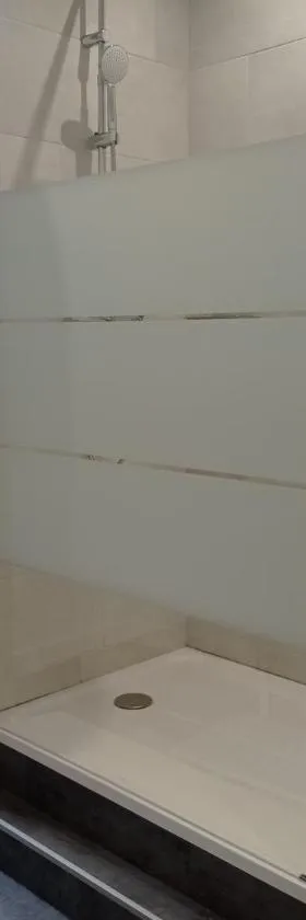 Ravissant Studio，位于Bétheniville的酒店