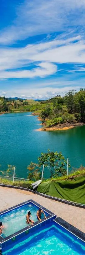 Hotel Verony Guatape，位于瓜塔佩的酒店