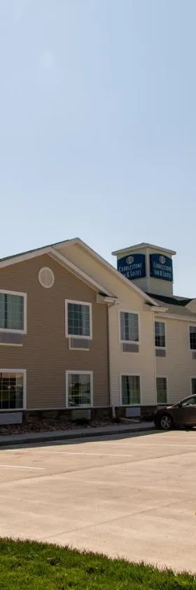 Cobblestone Inn & Suites -Springfield，位于Springfield的酒店