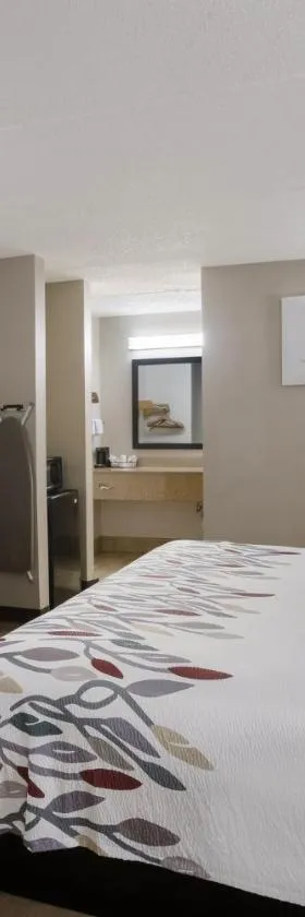 Red Roof Inn Atlanta Airport NE Conley，位于Conley的酒店