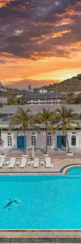 Blue Carina Hotel Phuket，位于普吉镇的酒店