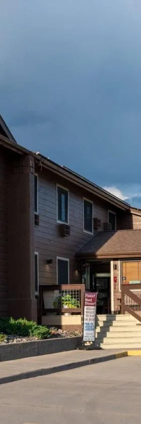Super 8 by Wyndham Gardiner/Yellowstone Park Area，位于加德纳的酒店