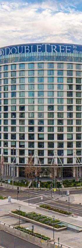 DoubleTree by Hilton Santiago Kennedy, Chile，位于圣地亚哥的酒店