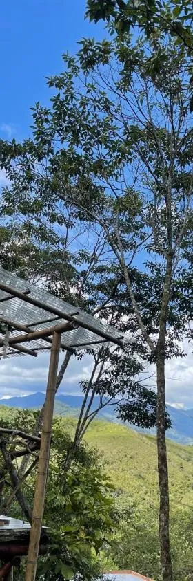 Cabañas Camino al Agua - Cocorná，位于科科尔纳的酒店