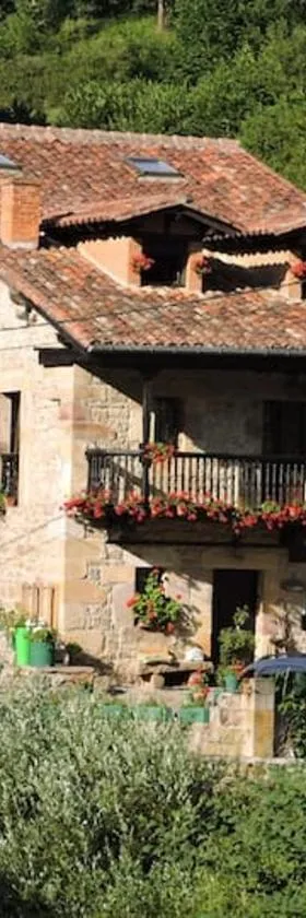 Casa rural La Bárcena Saja，位于Saja的酒店