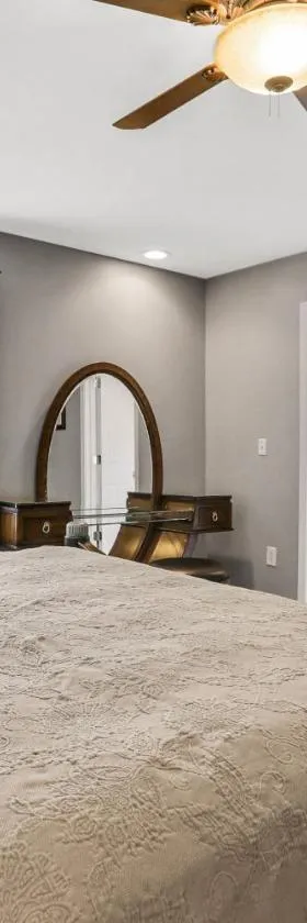 Moondance Ridge Suites，位于新帕尔茨的酒店