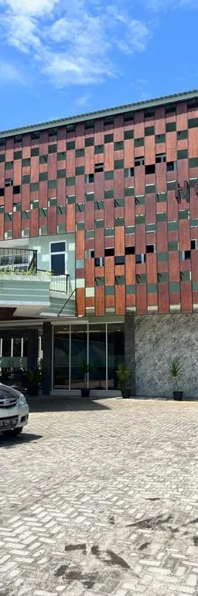 T HOTEL KUALANAMU，位于Lubukpakam的酒店