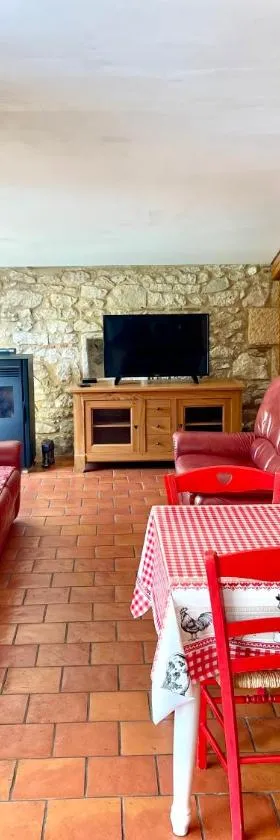 Gite de charme en pierres apparentes : Les Granges，位于Gardonne的酒店