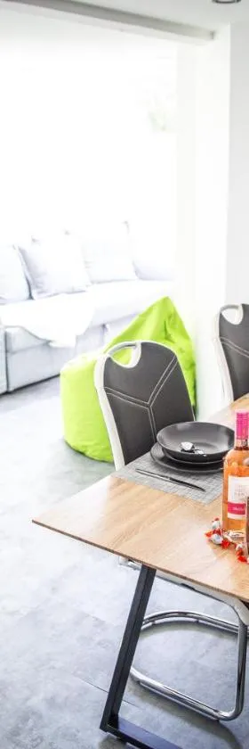 Bienvenue dans le chartreuse 2 à 6 couchages，位于Cholonge的酒店