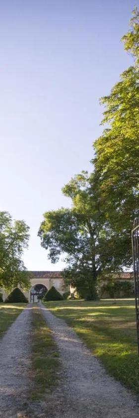 乐加瓦尚住宿加早餐旅馆，位于Leboulin的酒店