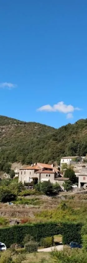 Maisonette en Cévennes，位于Notre-Dame-de-la-Rouvière的酒店