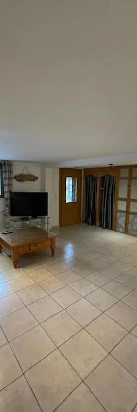 Appartement paisible près des pistes de ski 4 pers，位于Fontrabiouse的酒店