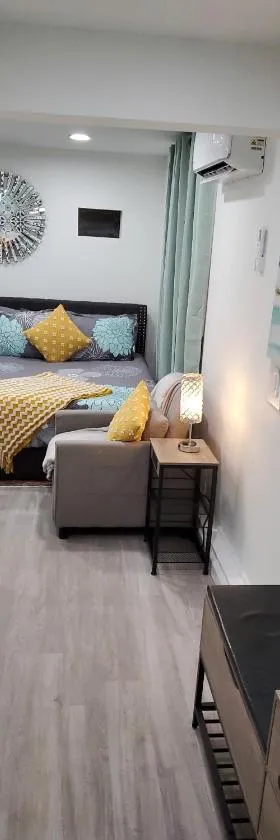 Eleg Stu Apt with Lux amnts steps frm Nautical Mile，位于弗里波特的酒店