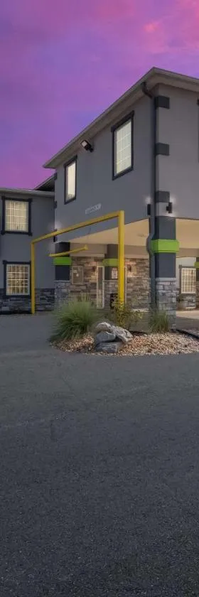 曼宁贝斯特韦斯特必住酒店，位于曼宁的酒店