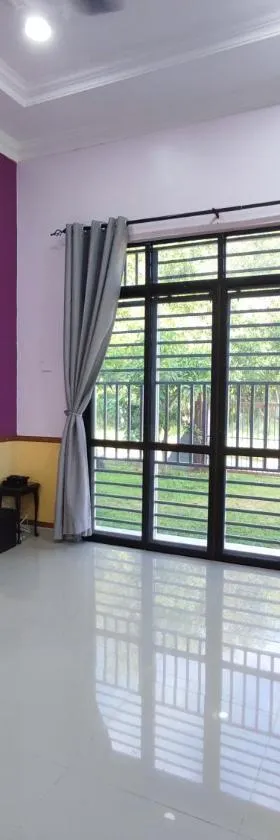 NikNa Homestay Batu Rakit - WIFI，位于甘蓬如图的酒店