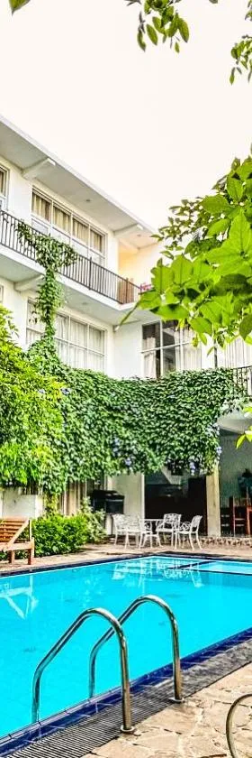 有益健康度假酒店，位于阿努拉德普勒的酒店