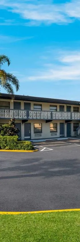 Quality Inn & Suites Altamonte Springs Orlando-North，位于奥兰多的酒店