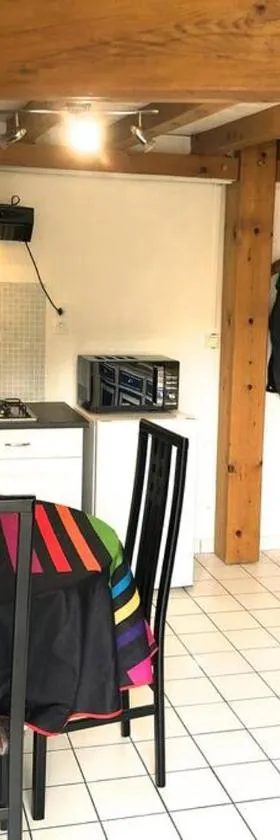 Appartement RDC dans jolie parc Arboré，位于Beure的酒店
