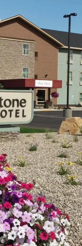 Ledgestone Suites Hotel Vernal，位于弗纳尔的酒店