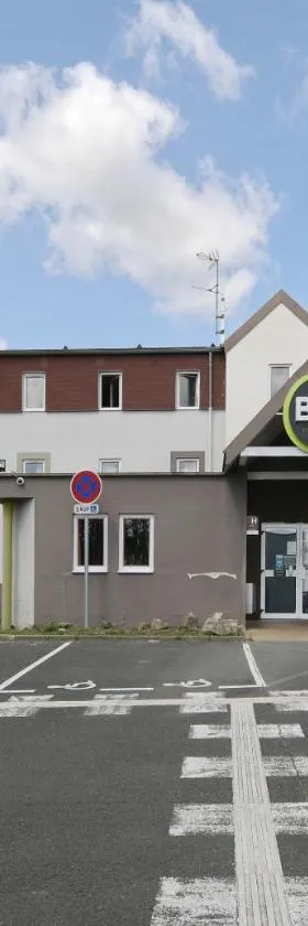 B&B HOTEL Le Mans Nord 1，位于圣萨蒂南的酒店