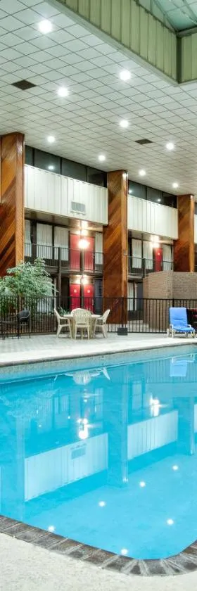 Ramada by Wyndham Diamondhead I-10 Gulfport，位于迪亚蒙德黑德的酒店