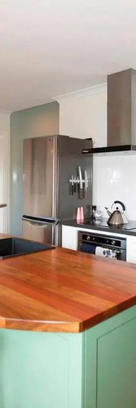 Caradi Apartment - inner city retreat，位于Kings Park的酒店