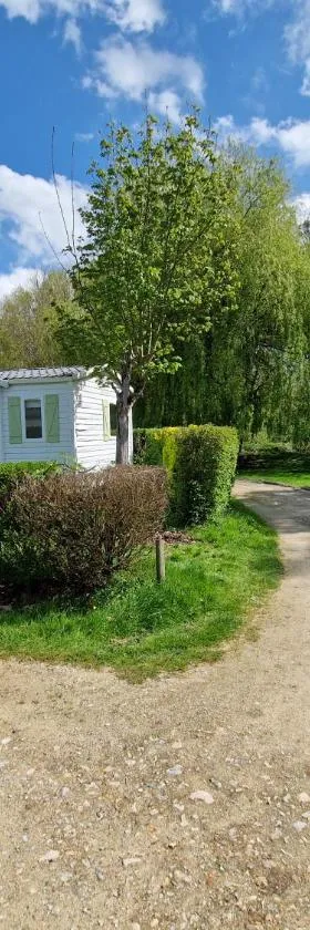 MOBIL HOME，位于Ivry-la-Bataille的酒店