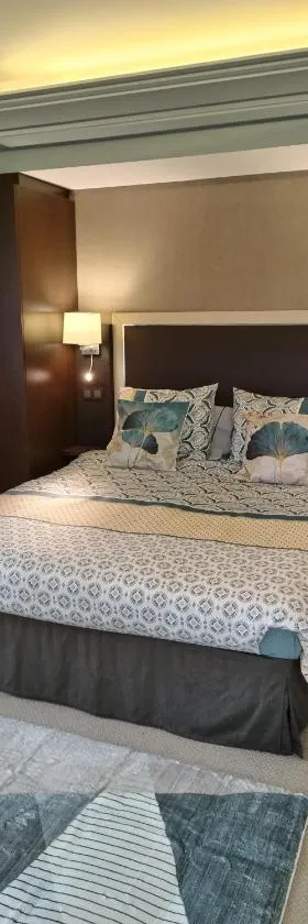 Suite Deluxe vue sur Golf，位于瑞维尼亚克的酒店