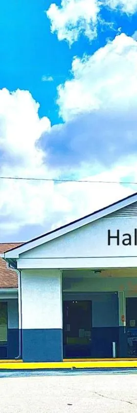 Hallmarc Inn，位于新奥尔巴尼的酒店